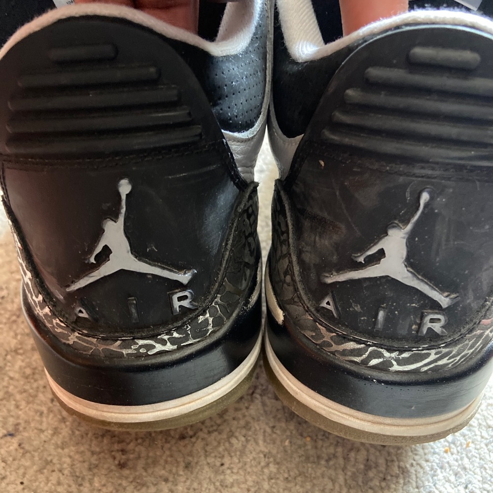 Air Jordan Retro 3 Wolf Grey size 12
